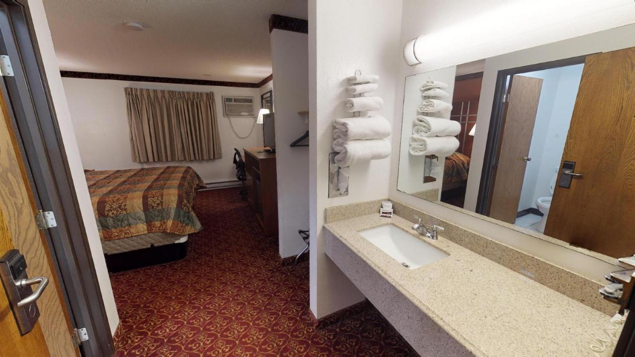 Waconia Inn And Suites المظهر الخارجي الصورة